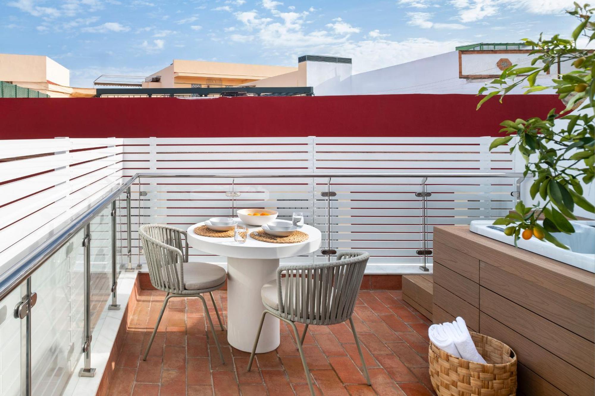 Magno Apartments Santa Clara - Private Terraces With Jacuzzi Sevilha Exterior foto