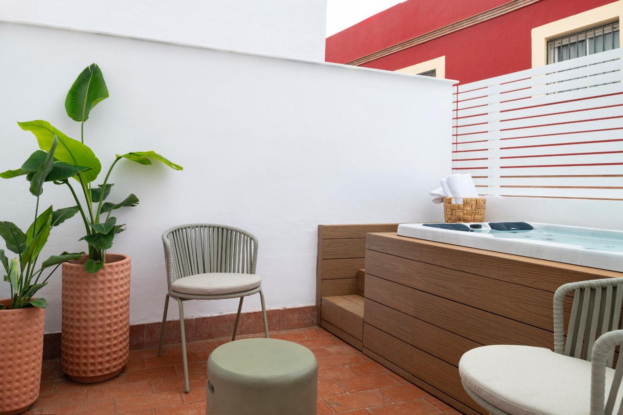 Magno Apartments Santa Clara - Private Terraces With Jacuzzi Sevilha Exterior foto